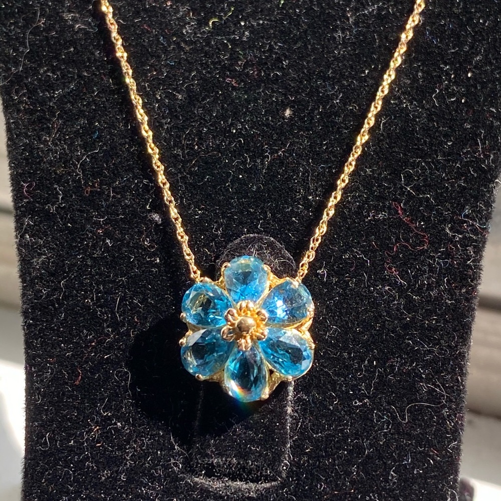 Necklace & pendant set